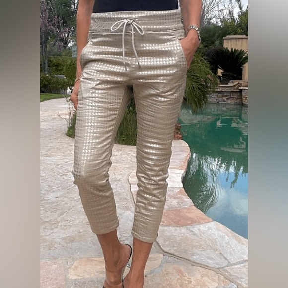Bevy Flog‎ Shely Gold Checkered Capri nwt size 29 Msrp $209 Casual Pocket…